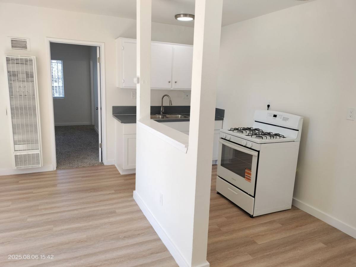 Apartment for rent at 12511 Morningside Ave, Garden Grove, CA 92843