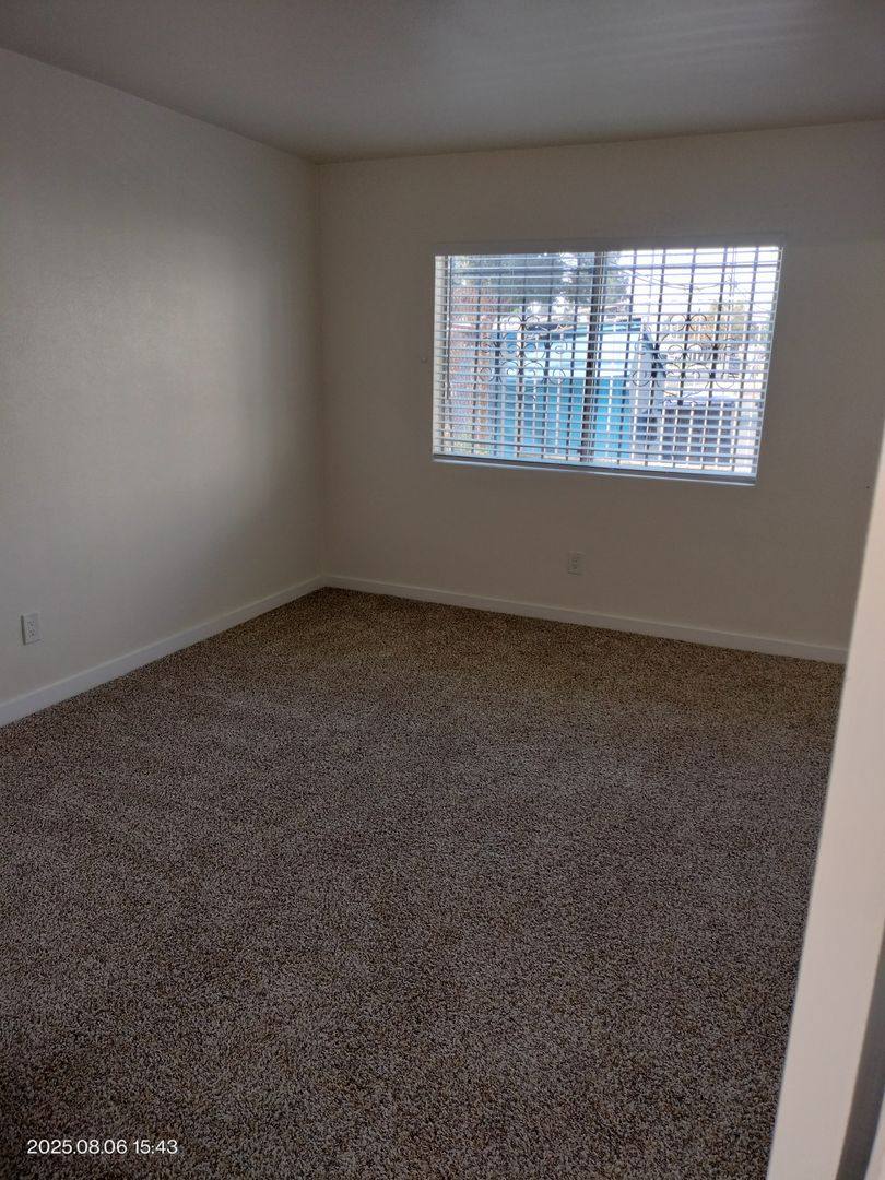 Apartment for rent at 12511 Morningside Ave, Garden Grove, CA 92843