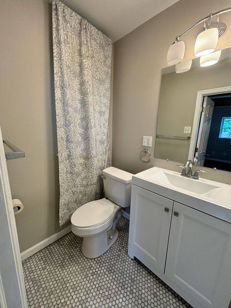 Apartment for rent at 501 Montgomery Ave, North Wales, PA 19454