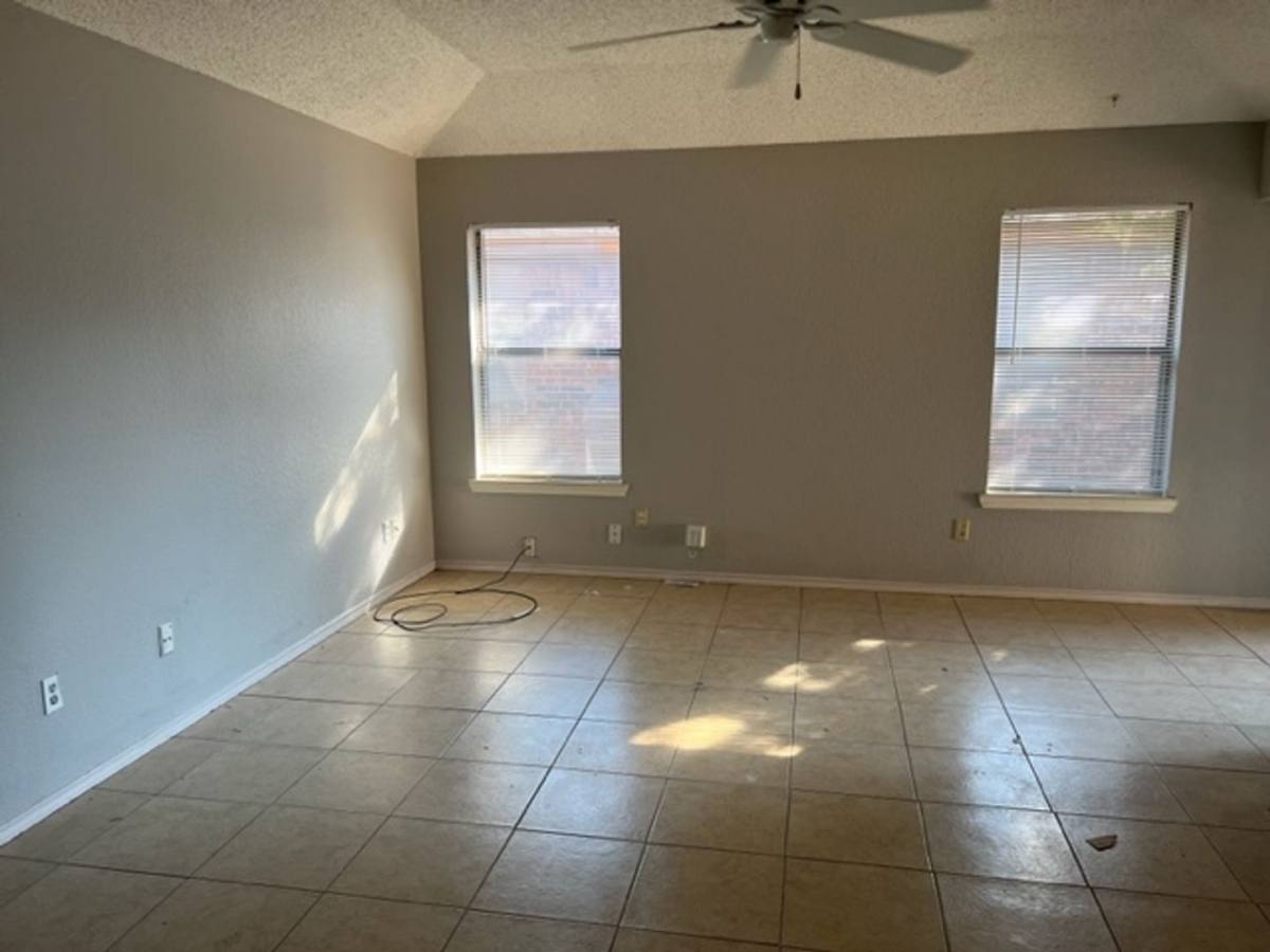 House for rent at 1712 San Rafael St, Fort Worth, TX 76134