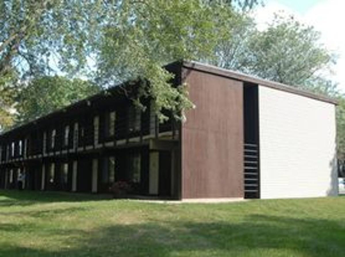 Apartment for rent at 1040-1138 Patrick Court, Waterloo, IA 50701