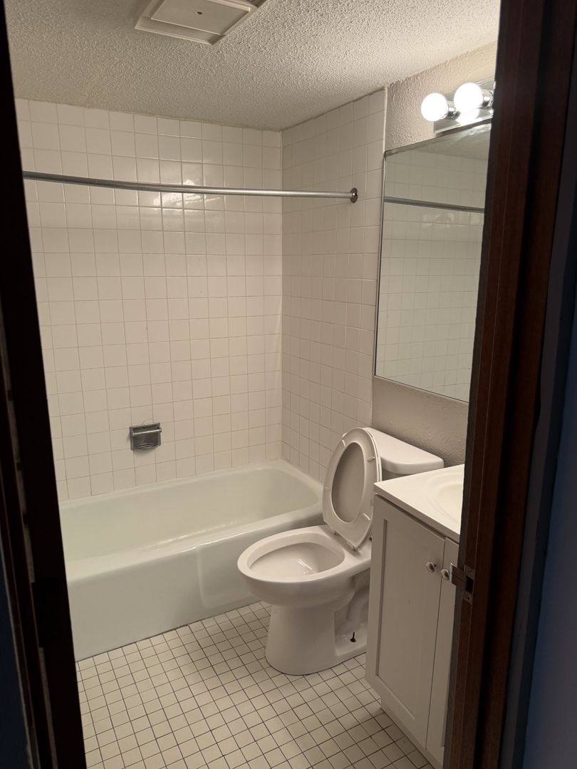 Apartment for rent at 1040-1138 Patrick Court, Waterloo, IA 50701