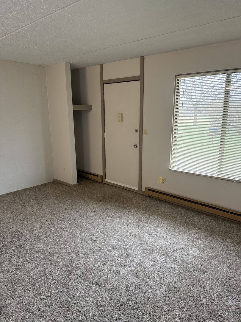 Apartment for rent at 1040-1138 Patrick Court, Waterloo, IA 50701