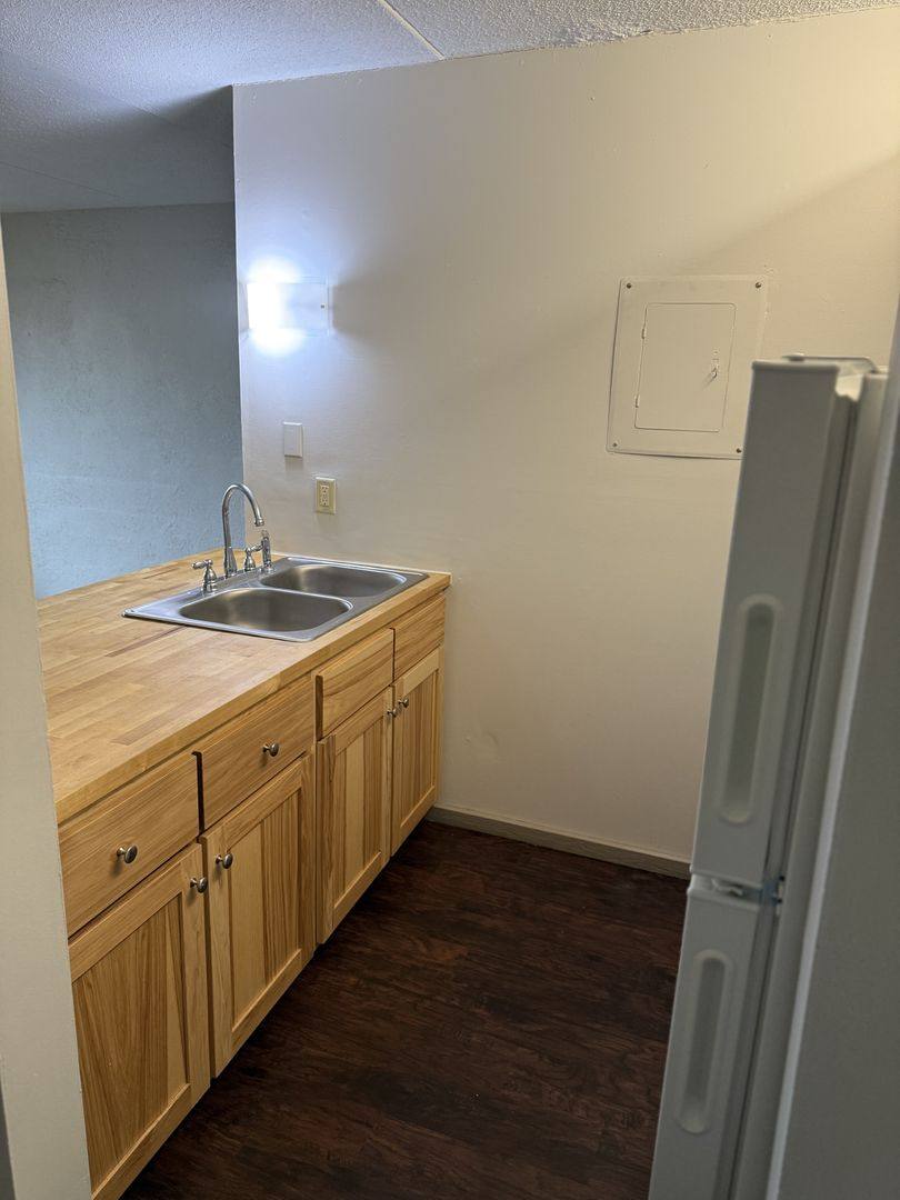 Apartment for rent at 1040-1138 Patrick Court, Waterloo, IA 50701
