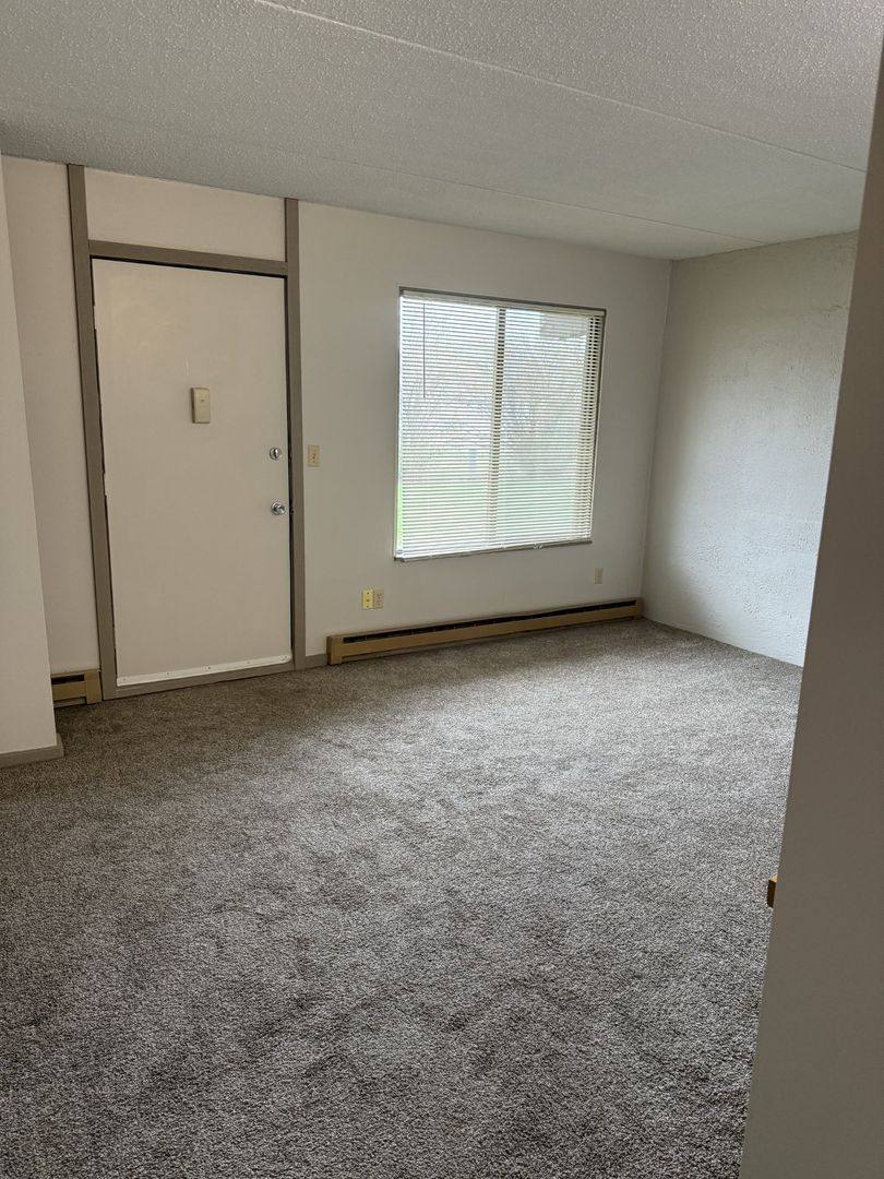 Apartment for rent at 1040-1138 Patrick Court, Waterloo, IA 50701