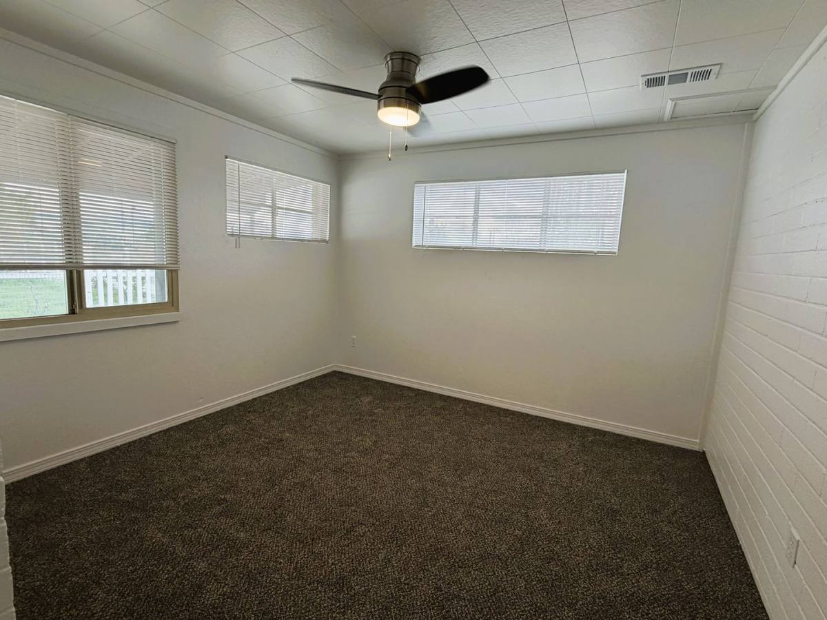Apartment for rent at 265 N Oregon St, Ontario, OR 97914