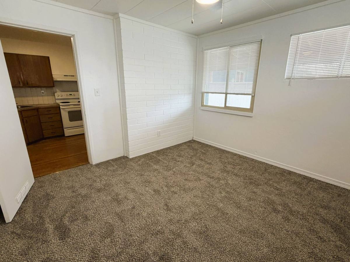 Apartment for rent at 265 N Oregon St, Ontario, OR 97914