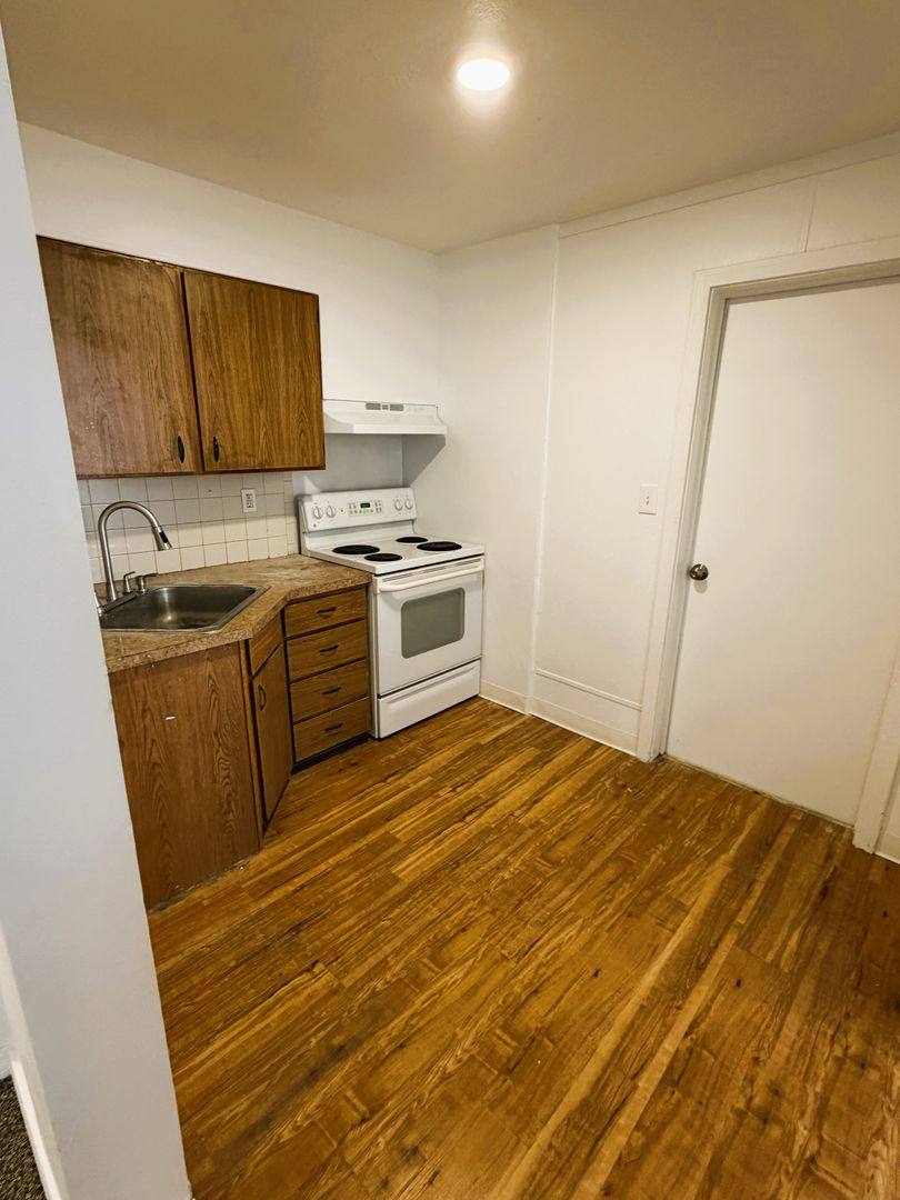 Apartment for rent at 265 N Oregon St, Ontario, OR 97914