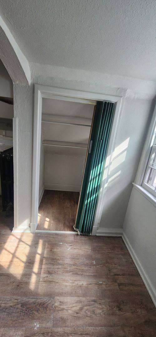 Apartment for rent at 1144 36th St, Des Moines, IA 50311