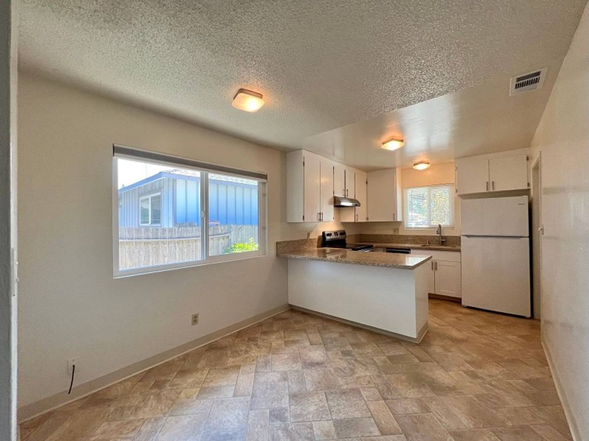 Apartment for rent at 1751-1753 E St, Napa, CA 94558