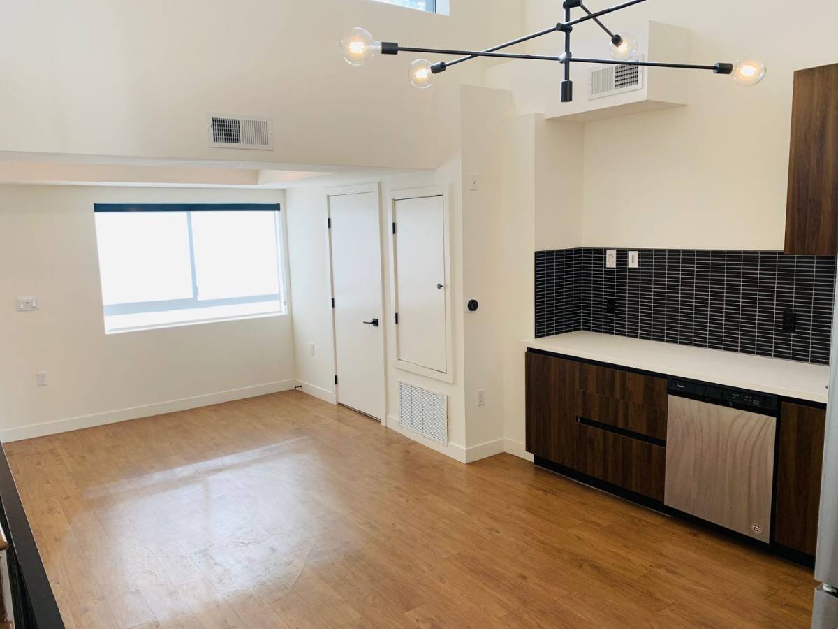 Apartment for rent at 4505 S Slauson Ave, Culver City, CA 90230