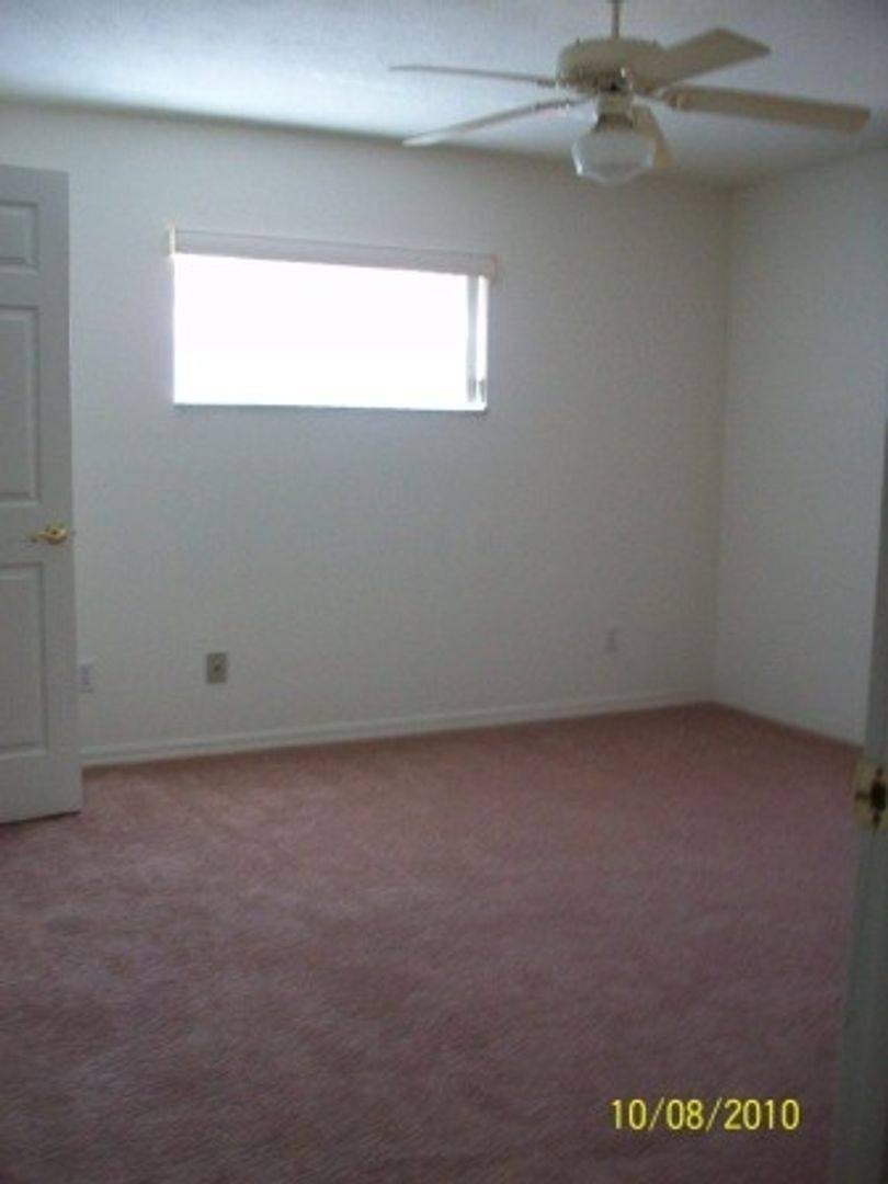 House for rent at 1471 E St James Lp, Inverness, FL 34453