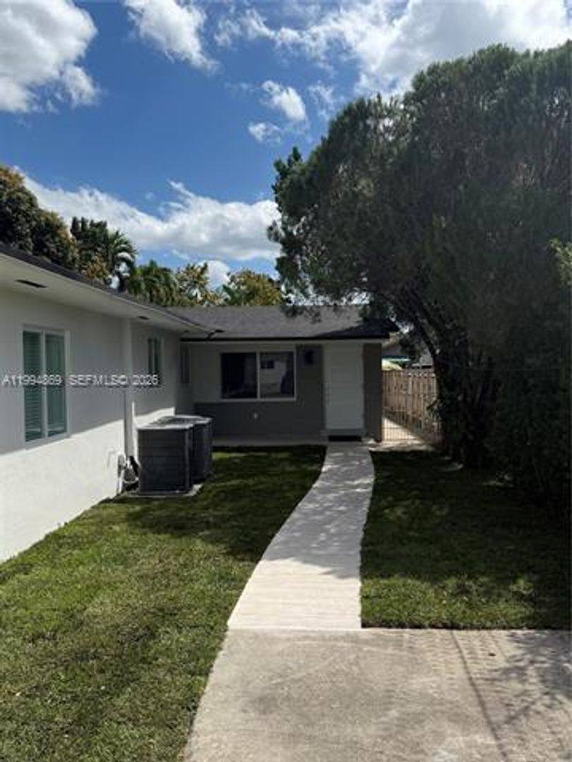 House for rent at 7312 SW 22nd St, Miami, FL 33155
