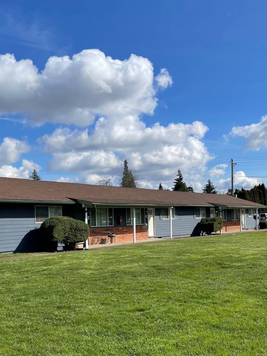 Apartment for rent at 8th St NW, Salem, OR 97304