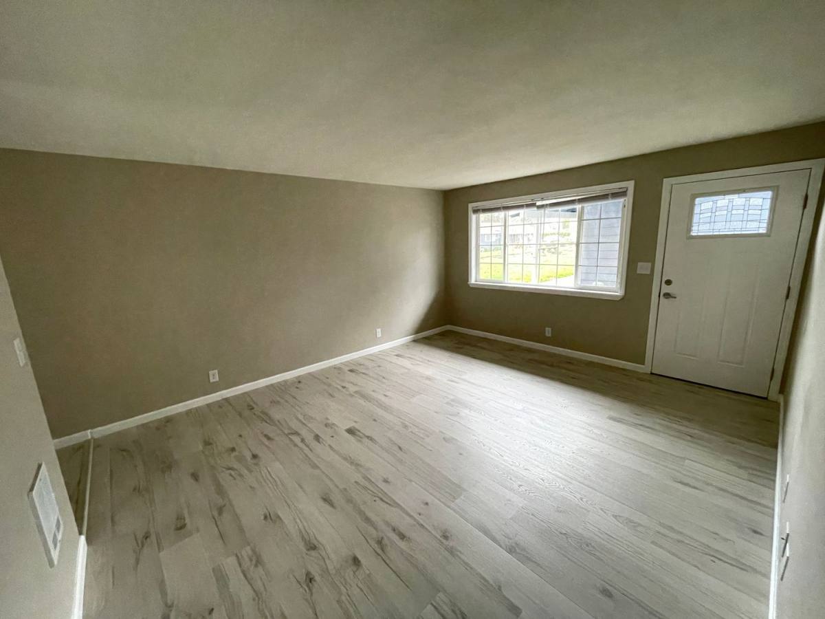 Apartment for rent at 8th St NW, Salem, OR 97304