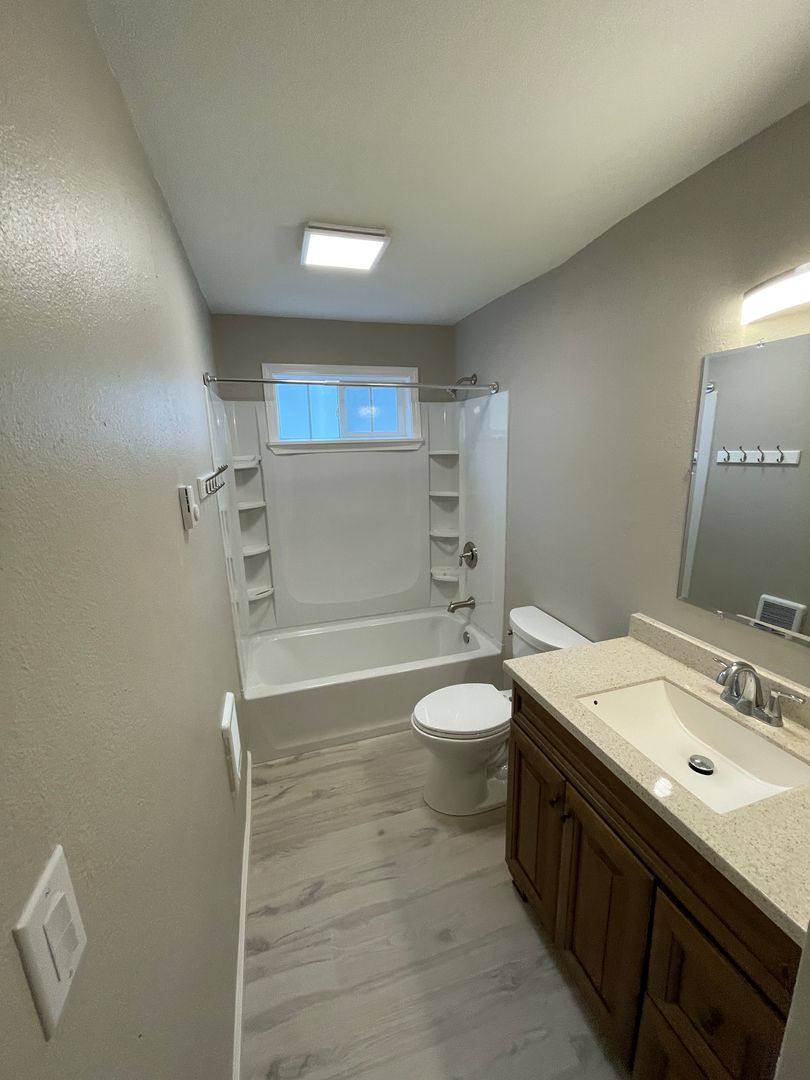 Apartment for rent at 8th St NW, Salem, OR 97304