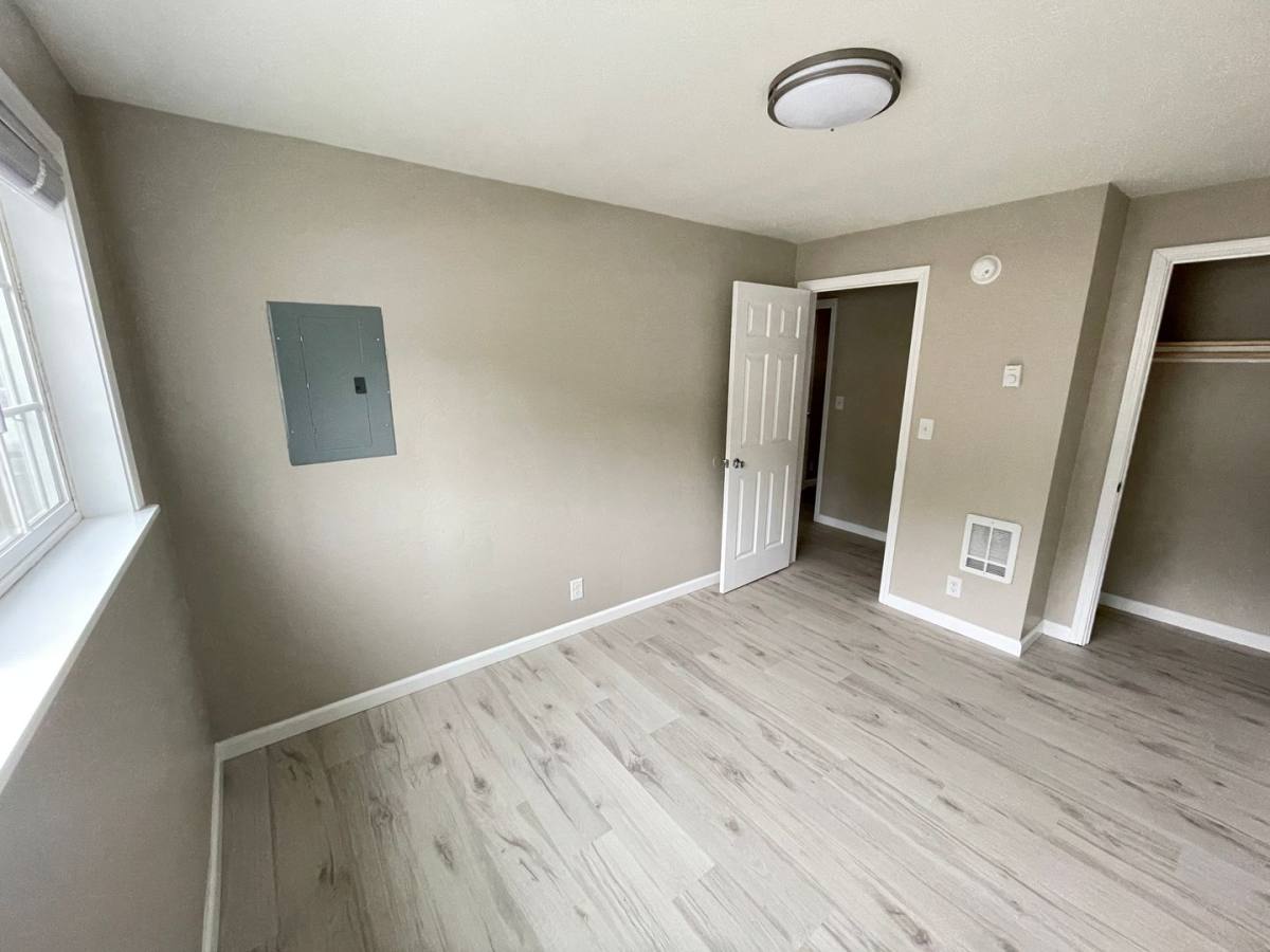 Apartment for rent at 8th St NW, Salem, OR 97304