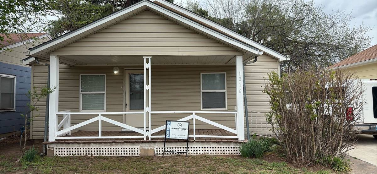 House for rent at 1216 W James, Enid, OK 73703
