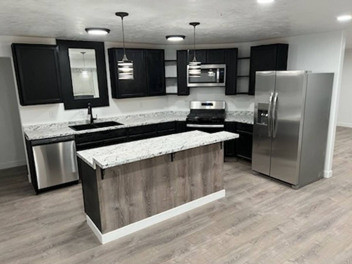 Apartment for rent at 780 N Lauritzen St, Hildale, UT 84784