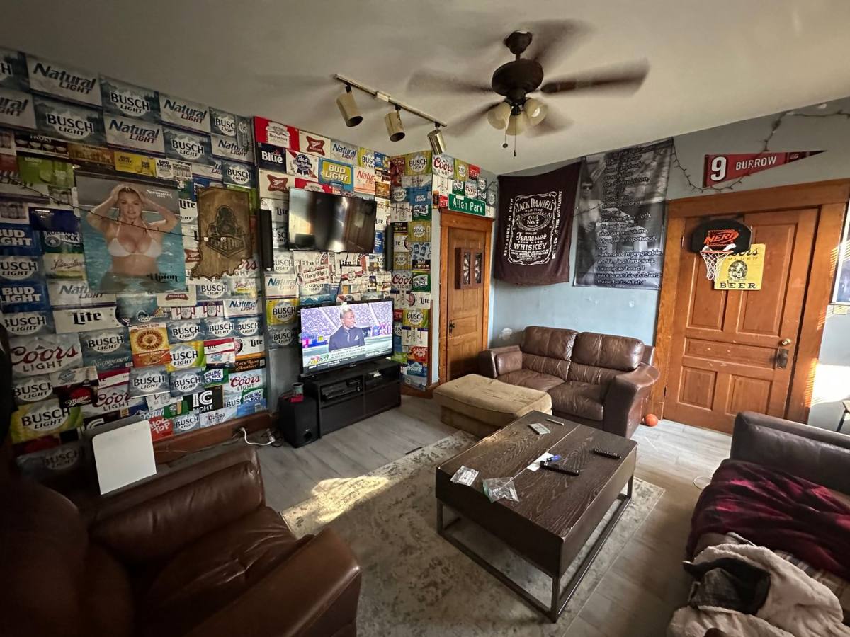 House for rent at 2317 Flora St, Cincinnati, OH 45219