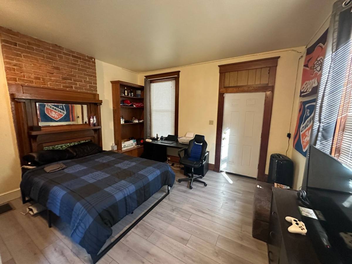 House for rent at 2317 Flora St, Cincinnati, OH 45219