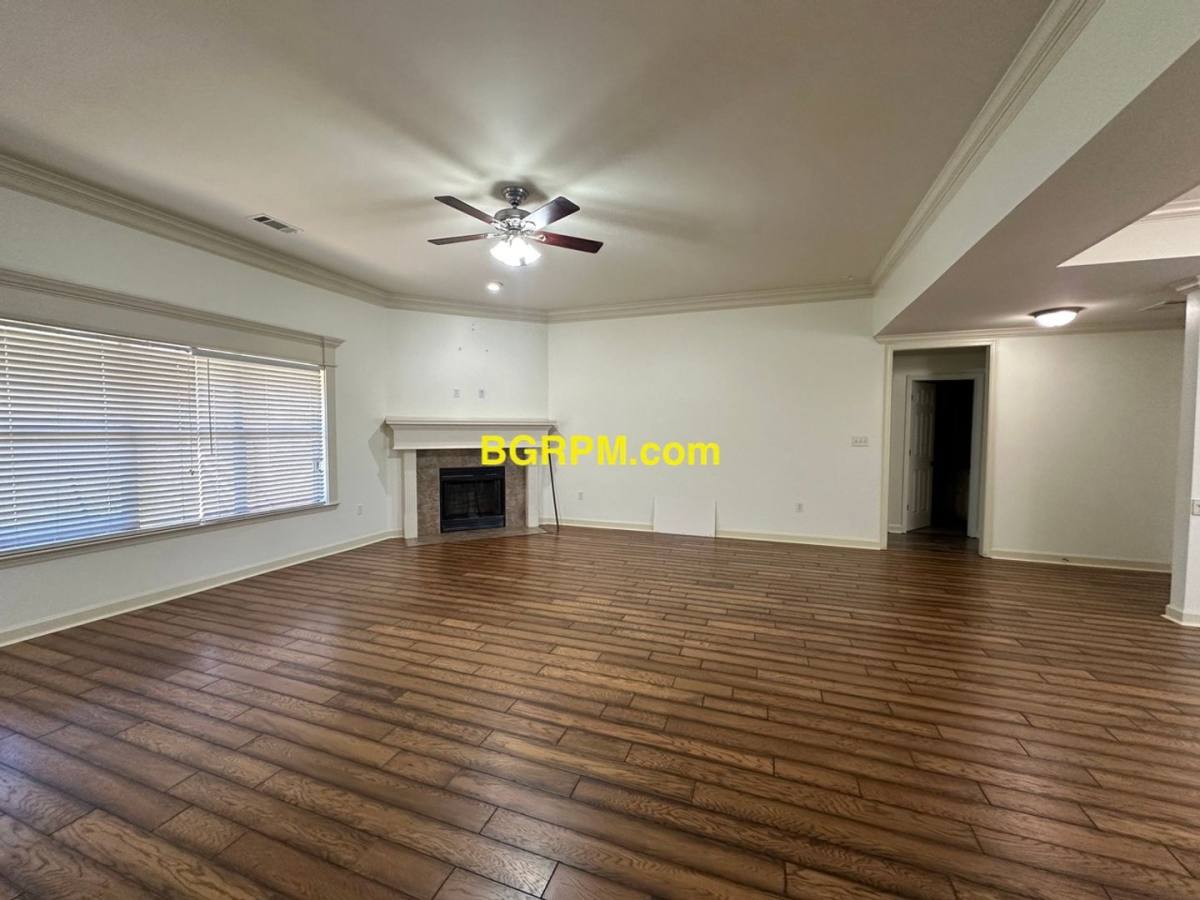 House for rent at 1901 Reveille Circle, Jacksonville, AR 72076