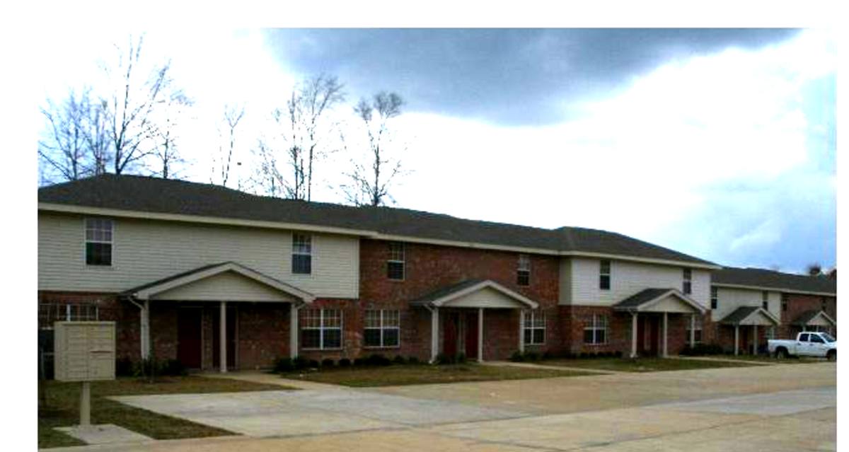 Townhouse for rent at 1608-1629 Amour Dr, Leesville, LA 71446