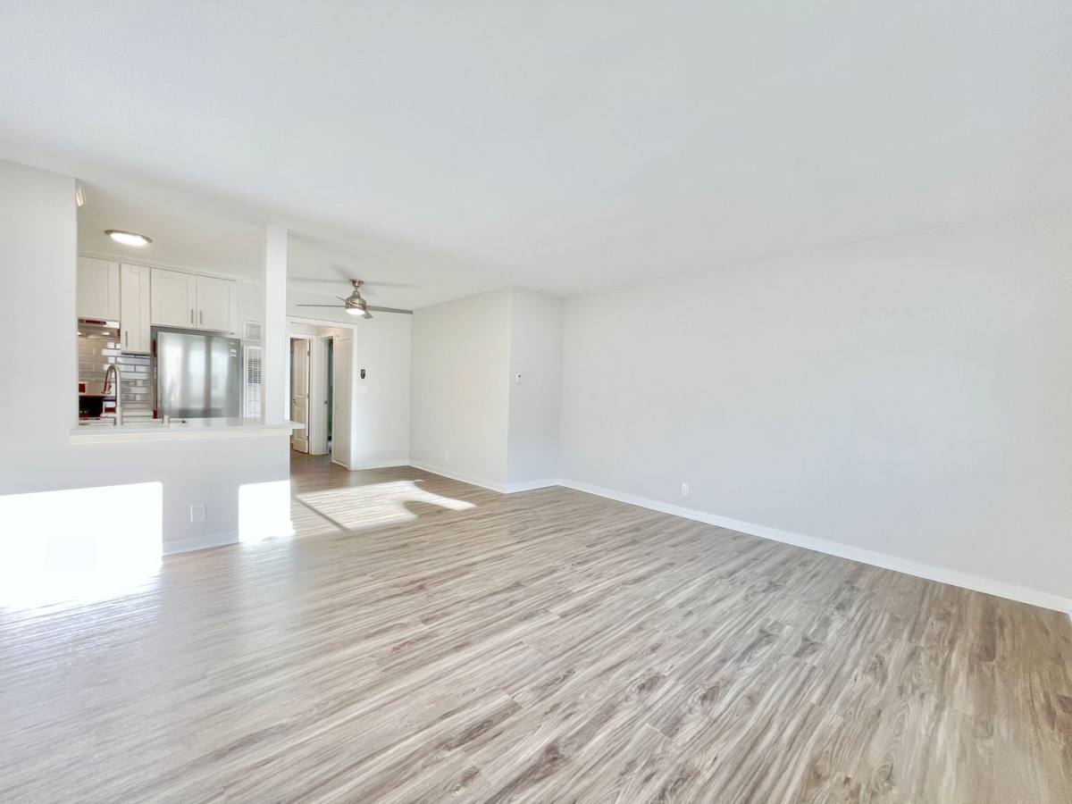 Apartment for rent at 1323 11th St, Santa Monica, CA 90401
