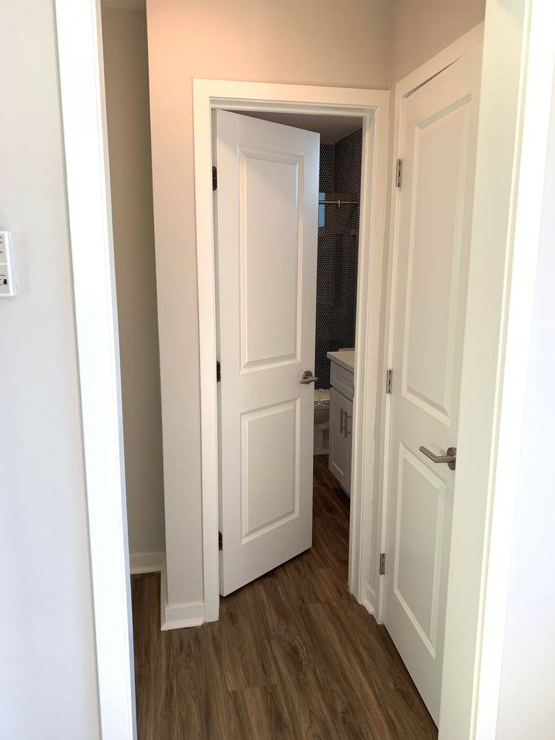 Apartment for rent at 1323 11th St, Santa Monica, CA 90401