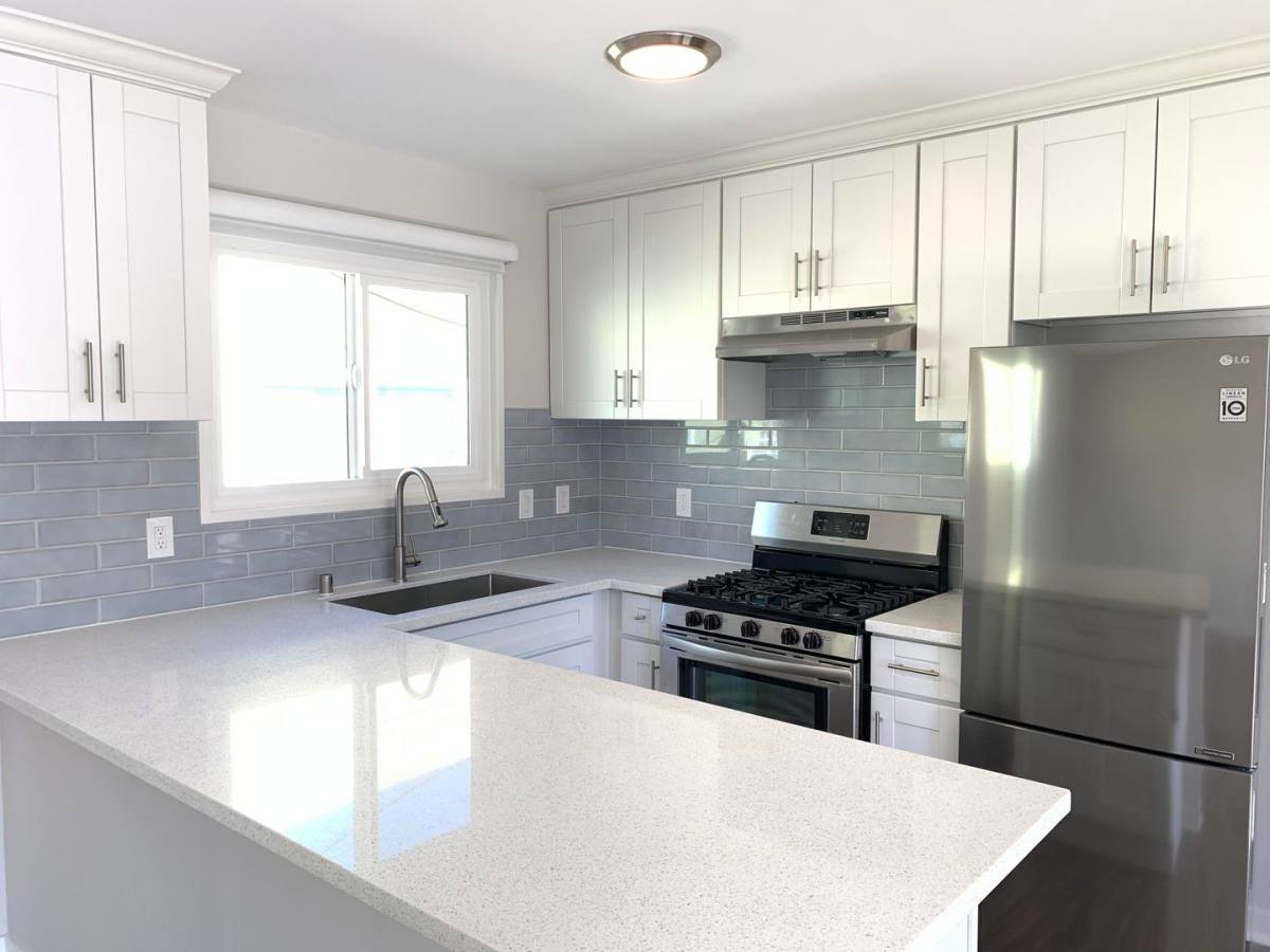 Apartment for rent at 1323 11th St, Santa Monica, CA 90401