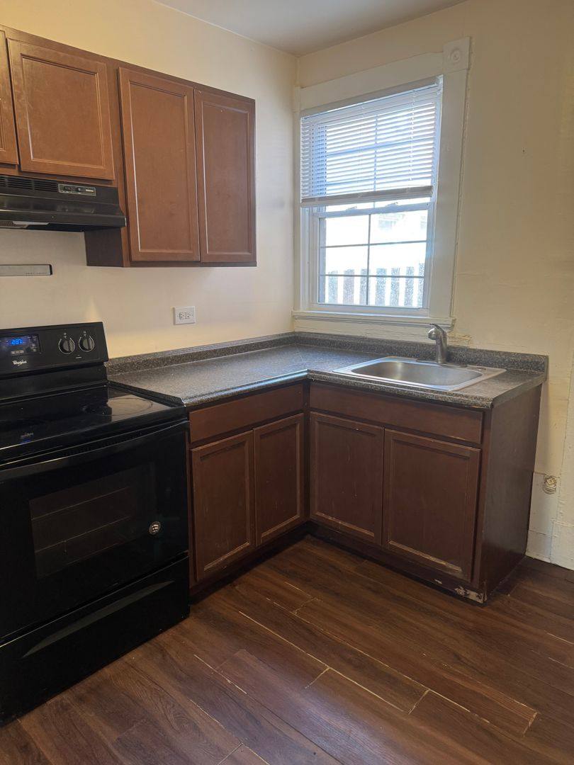 Apartment for rent at 2420 Barton Ave, Richmond, VA 23222
