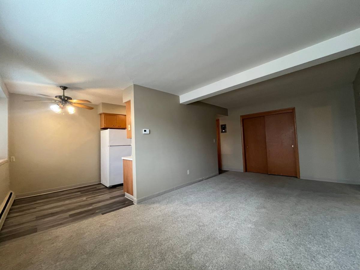Apartment for rent at 996 Van Buren Ave, Saint Paul, MN 55104