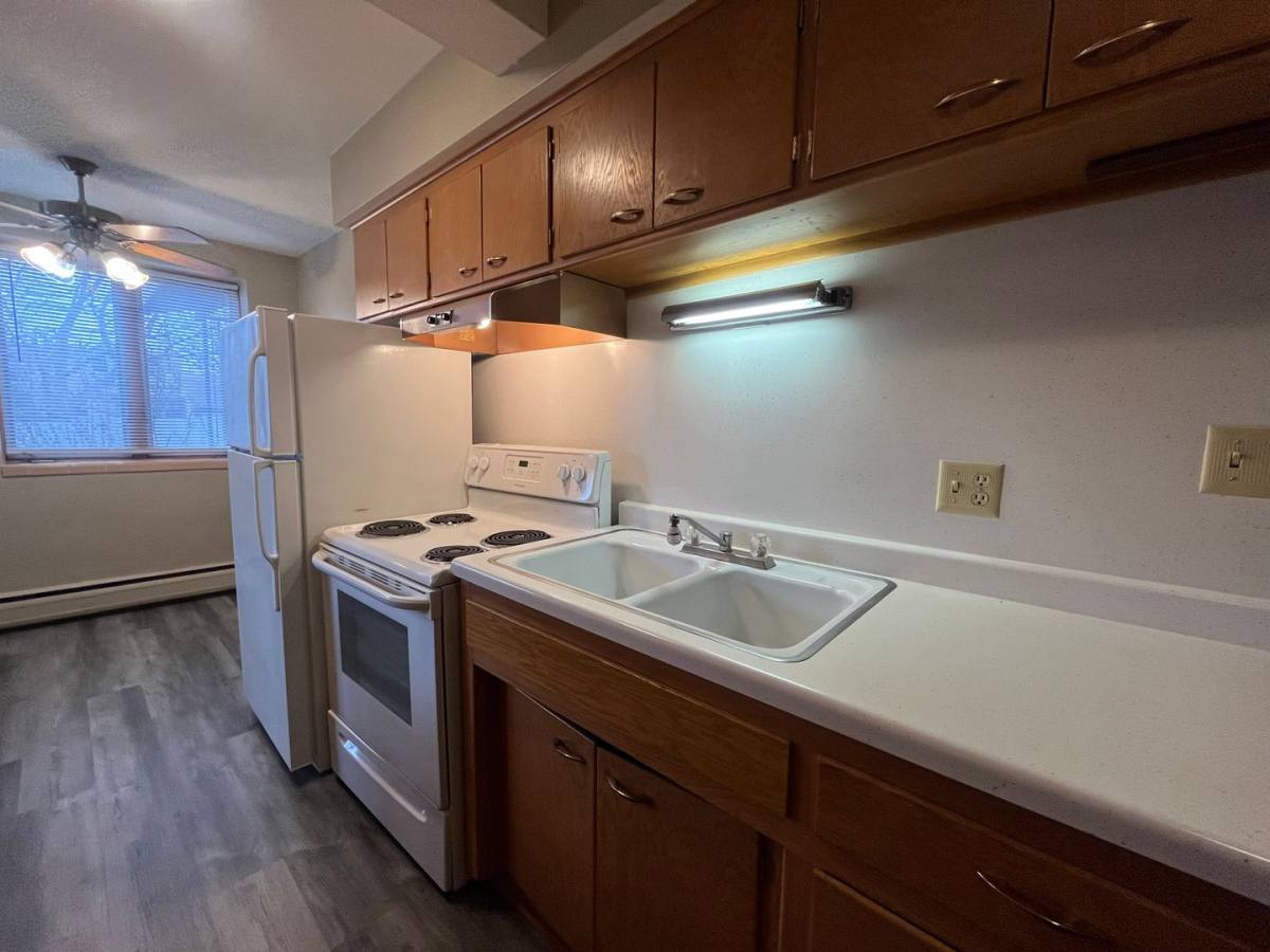 Apartment for rent at 996 Van Buren Ave, Saint Paul, MN 55104