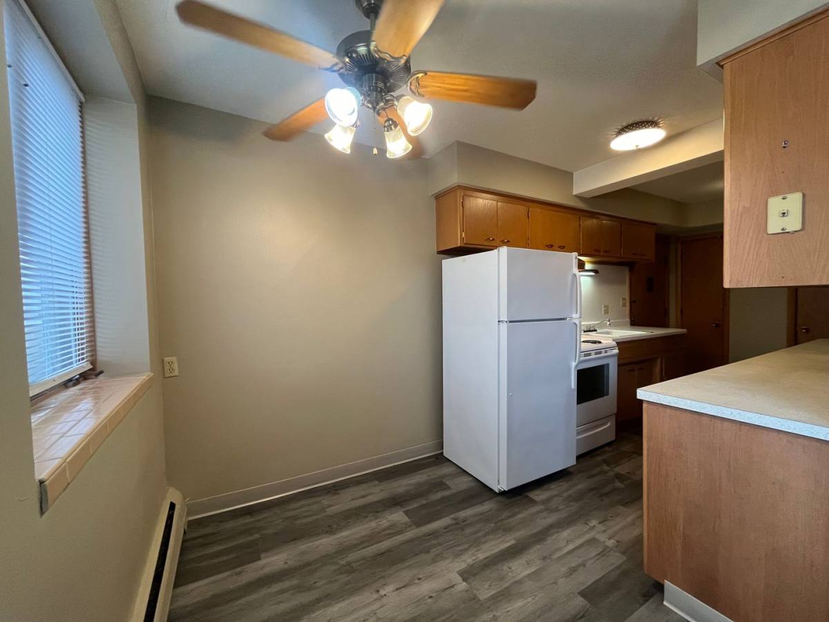 Apartment for rent at 996 Van Buren Ave, Saint Paul, MN 55104