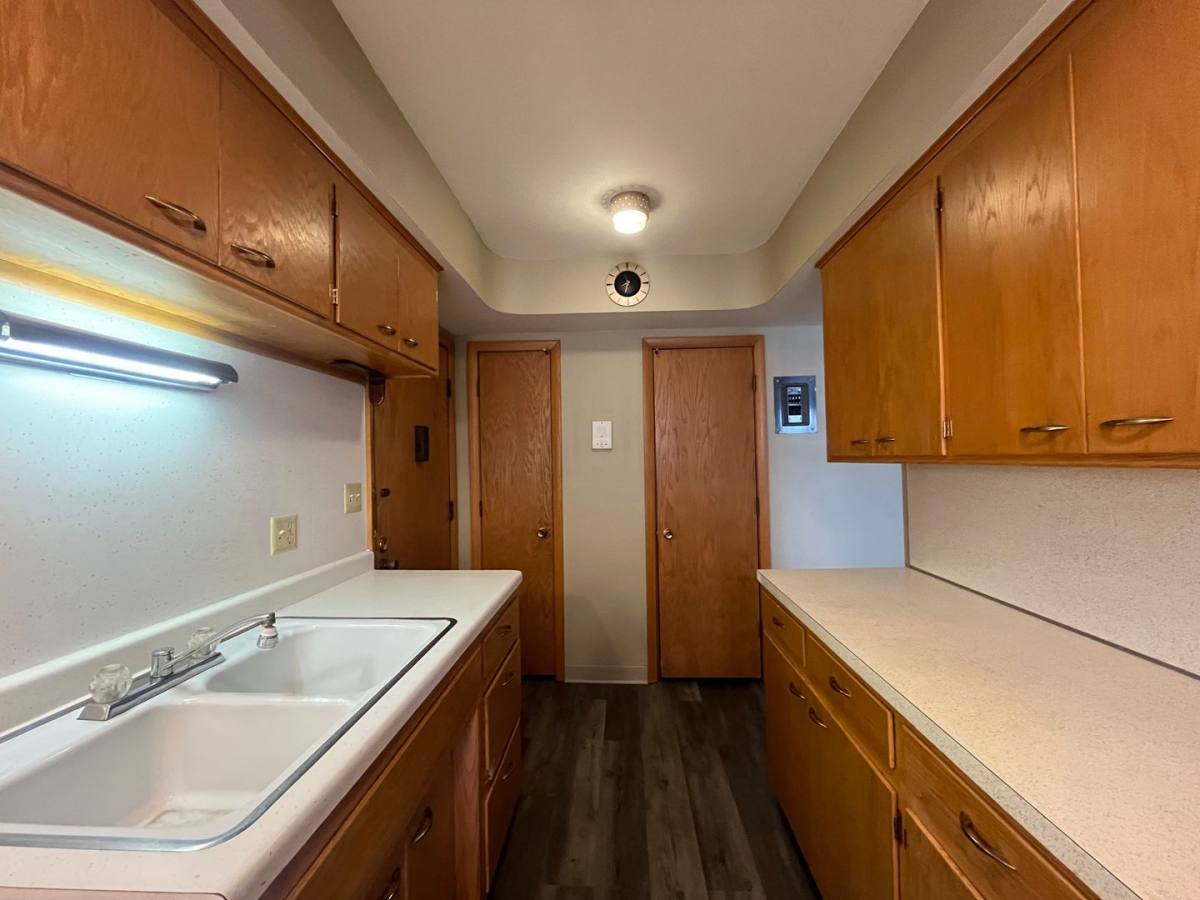 Apartment for rent at 996 Van Buren Ave, Saint Paul, MN 55104
