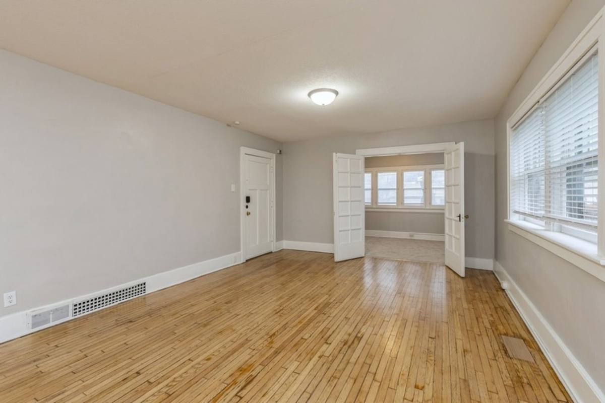 Apartment for rent at 4023 University Ave, Des Moines, IA 50311