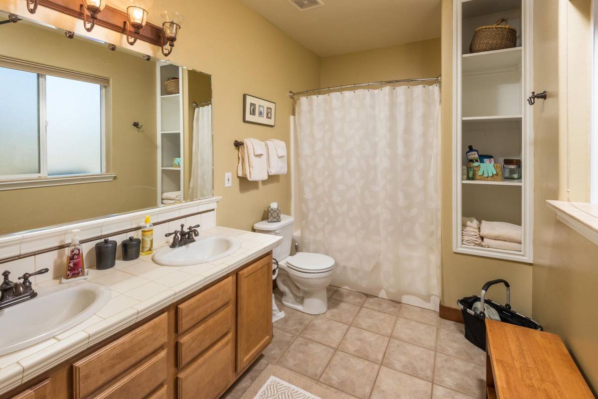 House for rent at 19470 Brookside Way, Bend, OR 97702