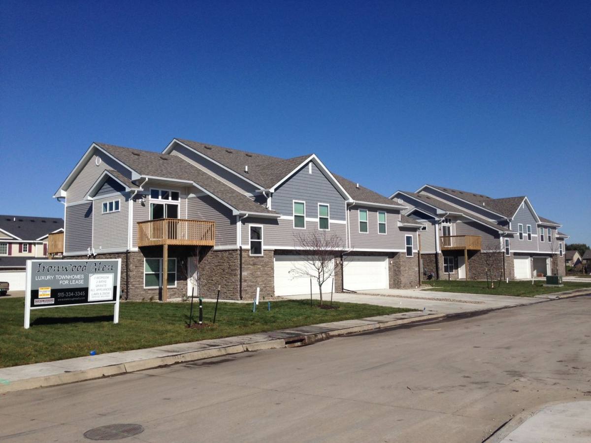 Townhouse for rent at 2271 3rd Ave SW, Altoona, IA 50009