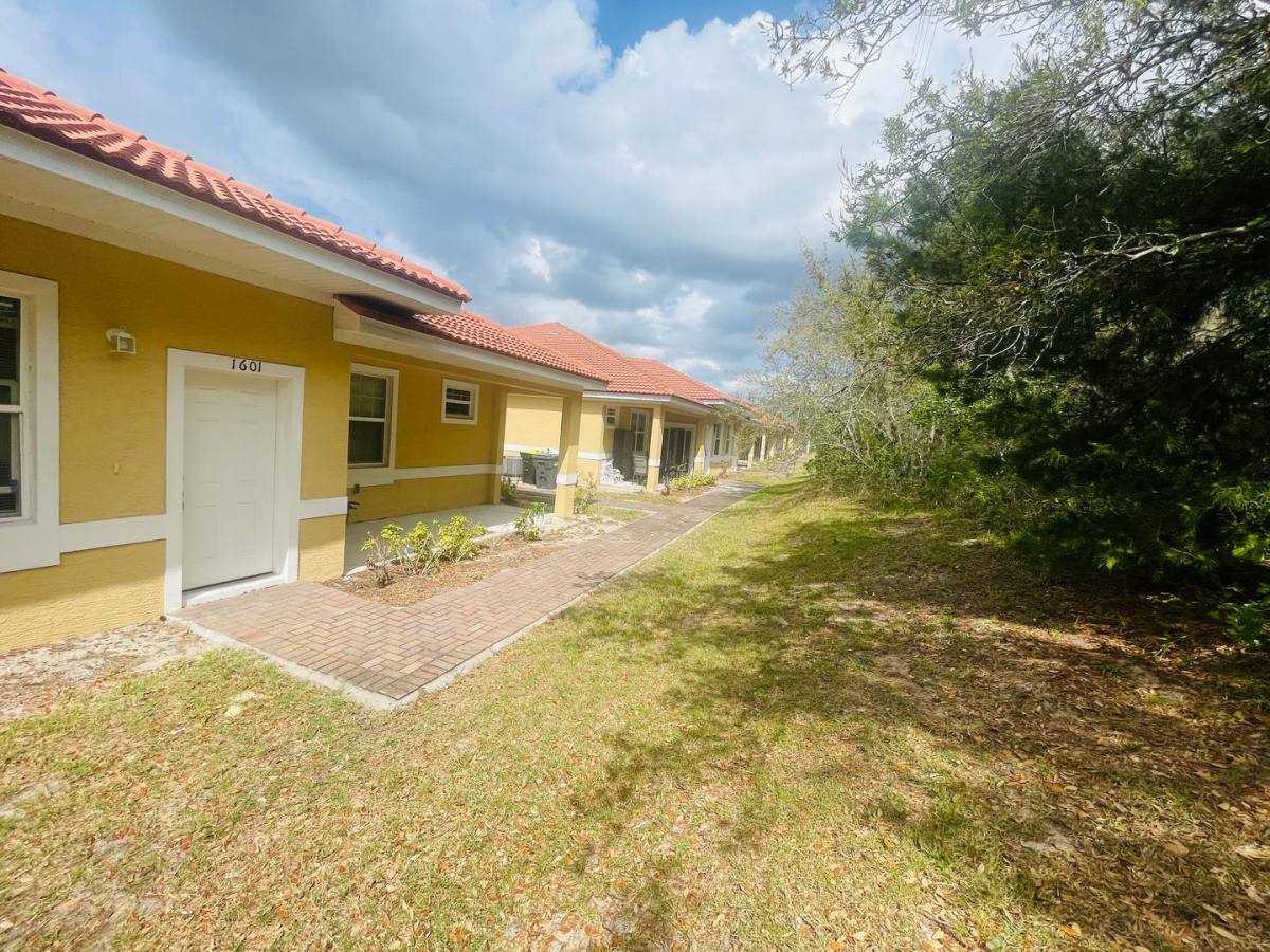 Apartment for rent at 1601 Cumin Dr, Kissimmee, FL 34759