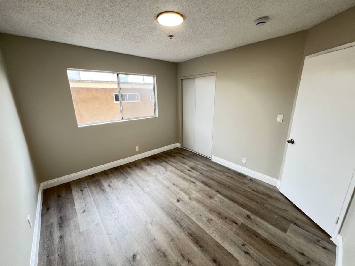 Apartment for rent at 8307 S Figueroa St, Los Angeles, CA 90003