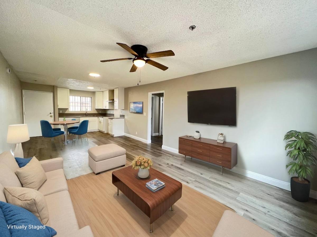 Apartment for rent at 8307 S Figueroa St, Los Angeles, CA 90003
