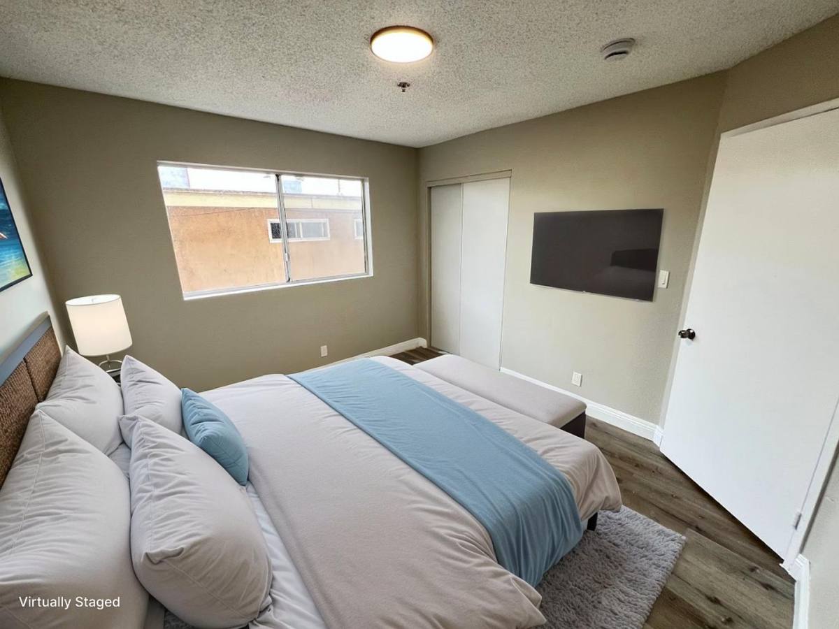 Apartment for rent at 8307 S Figueroa St, Los Angeles, CA 90003