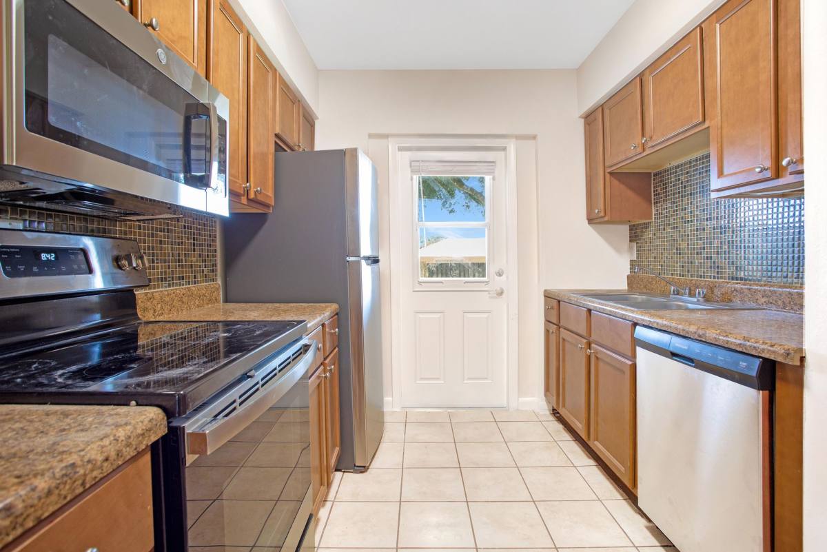 Apartment for rent at 501 W Ball St, Plant City, FL 33563