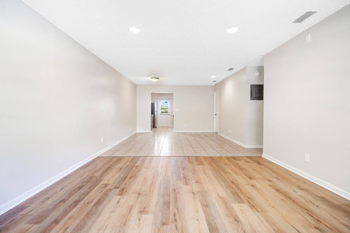 Apartment for rent at 501 W Ball St, Plant City, FL 33563