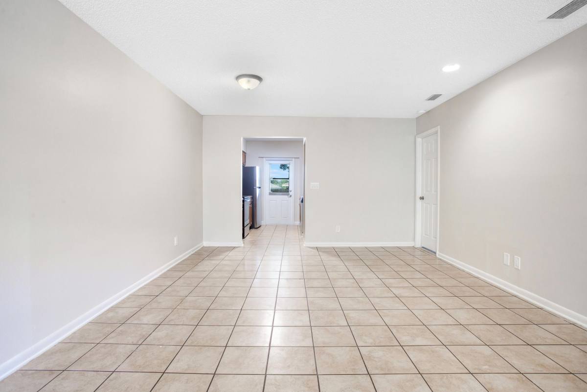 Apartment for rent at 501 W Ball St, Plant City, FL 33563