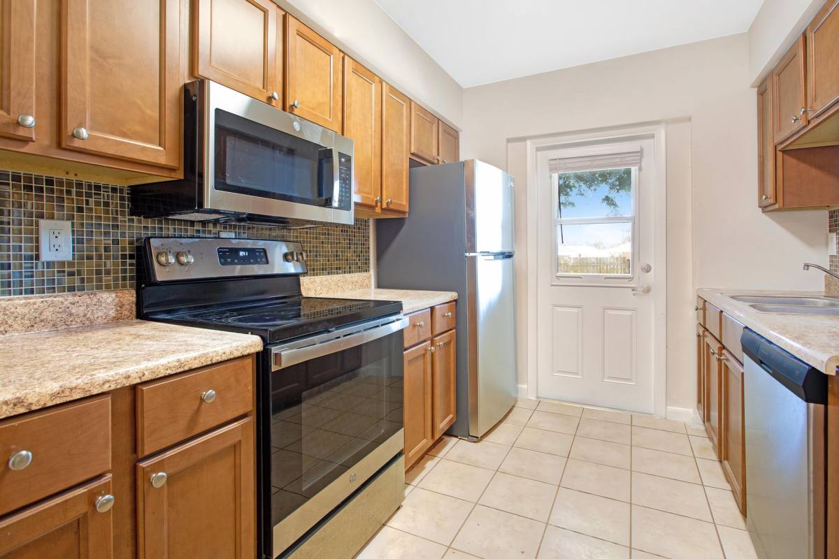 Apartment for rent at 501 W Ball St, Plant City, FL 33563