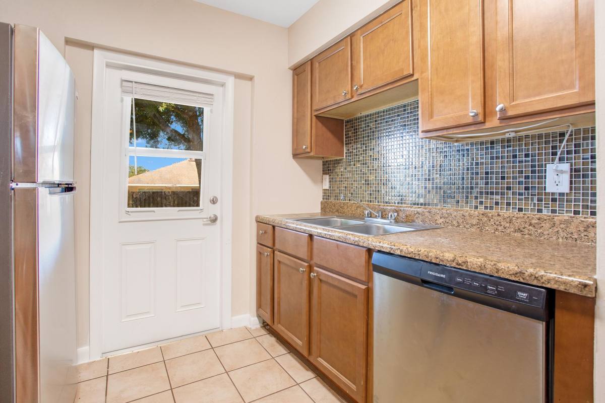 Apartment for rent at 501 W Ball St, Plant City, FL 33563