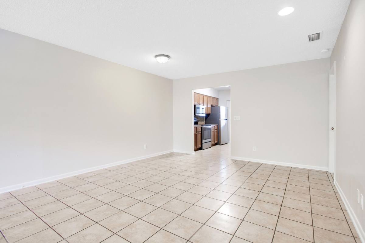 Apartment for rent at 501 W Ball St, Plant City, FL 33563