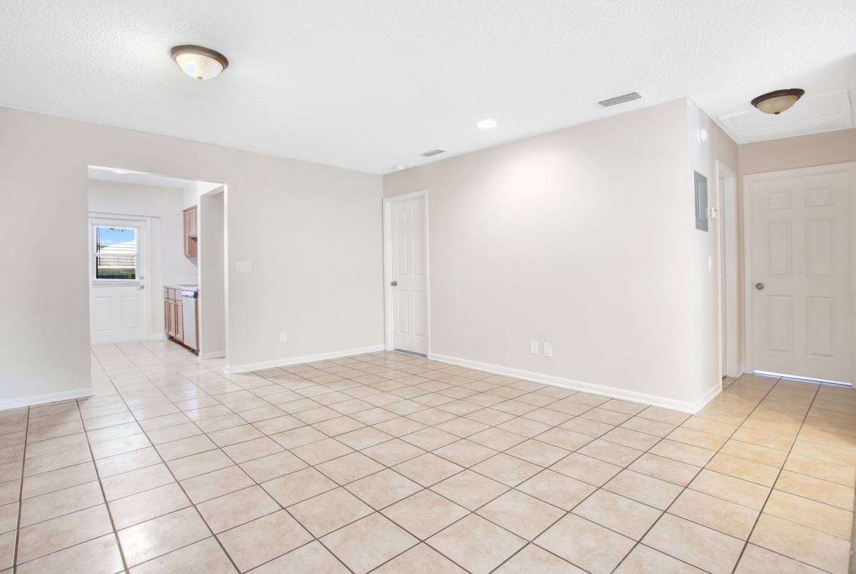 Apartment for rent at 501 W Ball St, Plant City, FL 33563