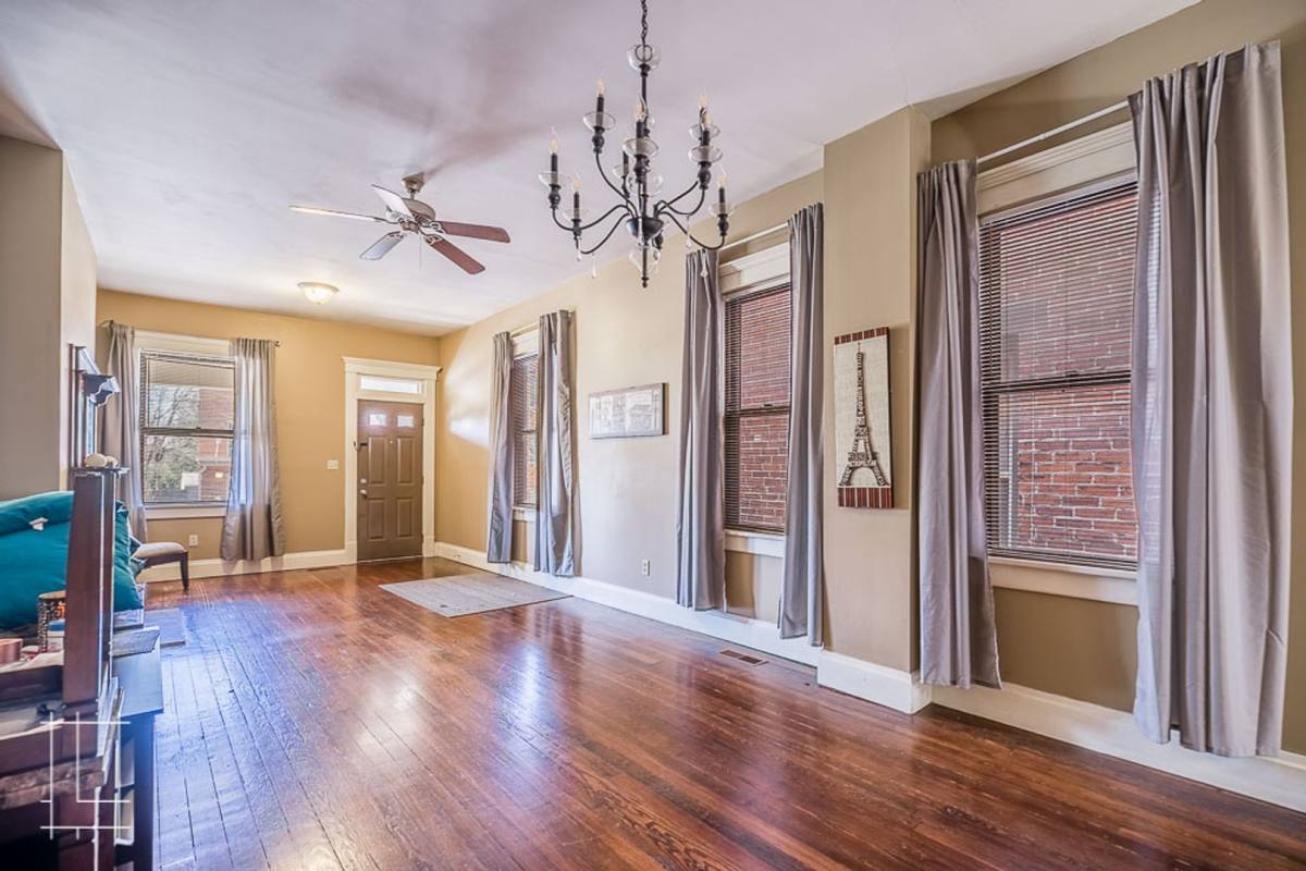860 Summit St, Columbus, OH 43201